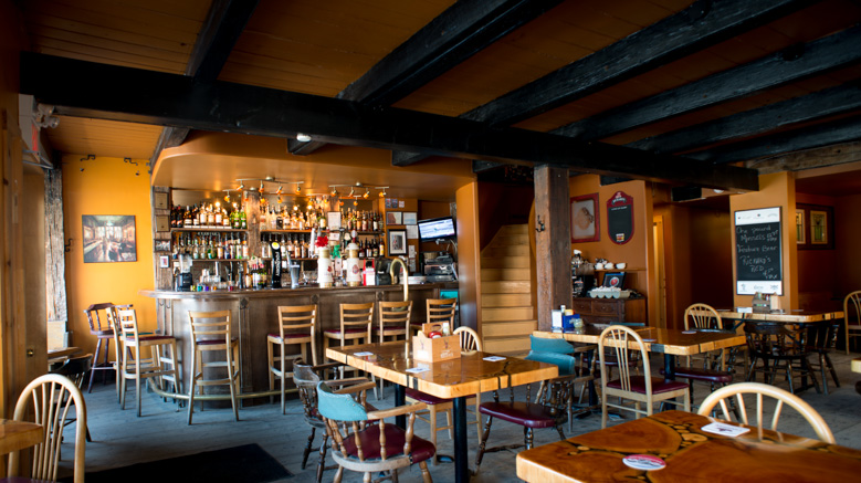 O'Heaphy's Irish Pub interior atmosphere